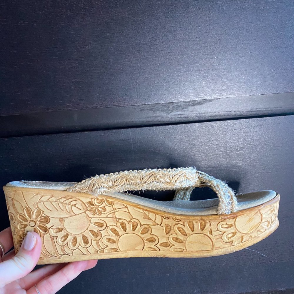 Sbicca Engraved Wood Platform Sandals- Size 8